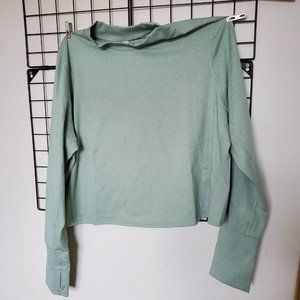 CozeCore Long-Sleeve Cropped Rib-Paneled Top